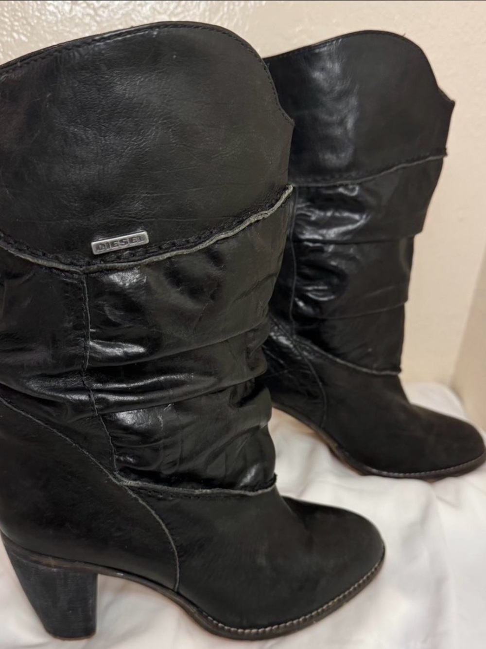 diesel scrunch slouch leather boots size 39 eur or 8.5 brand new